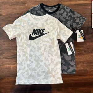 Boys Nike T Shirt Bundle. Size: Child Small